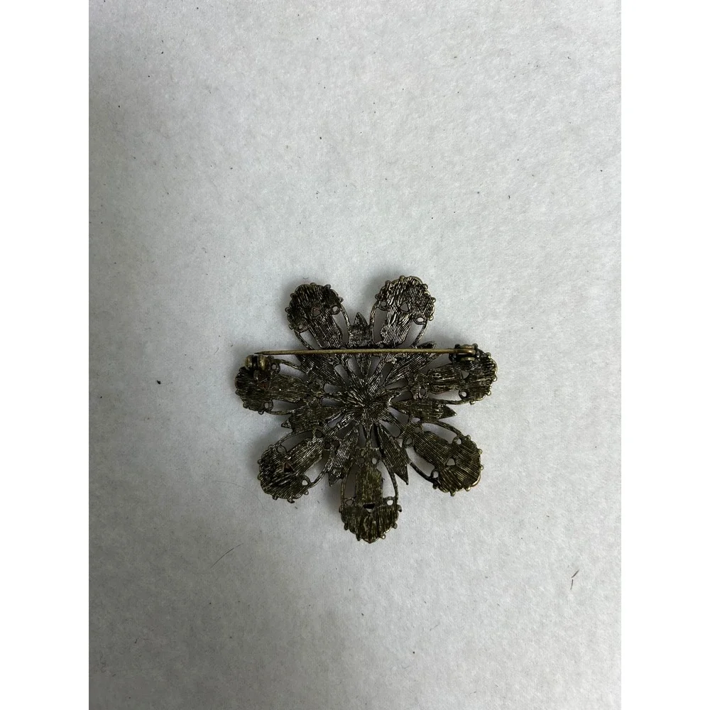 Unbranded intricate floral